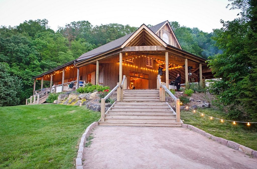 Barn Wedding Missouri Rustic Wedding St Louis Wedding Venue