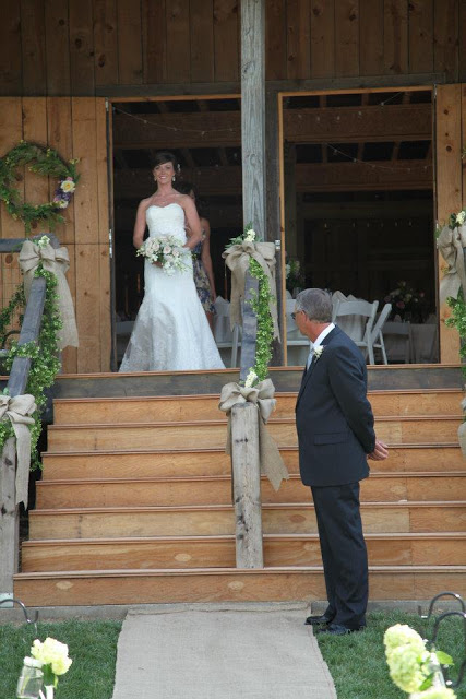 barn wedding missouri