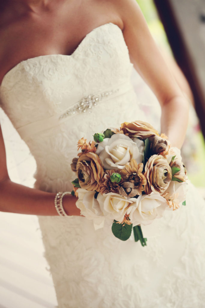 bouquet rustic barn wedding