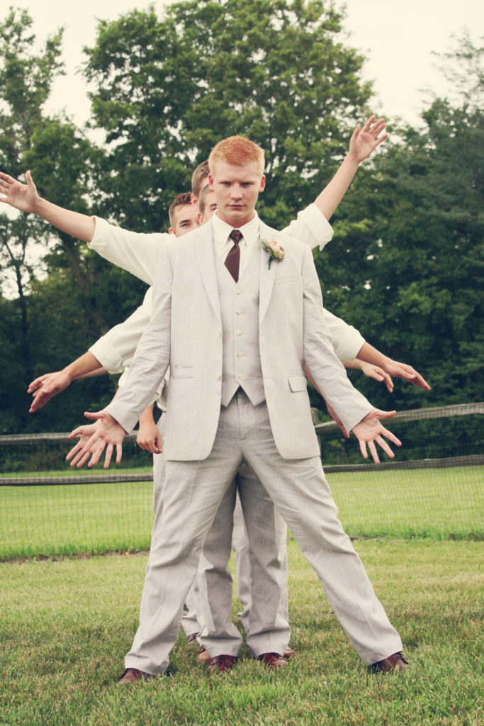 groomsmen photo ideas rustic barn wedding