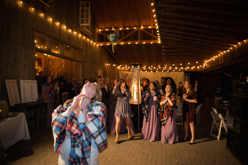 bouquet toss