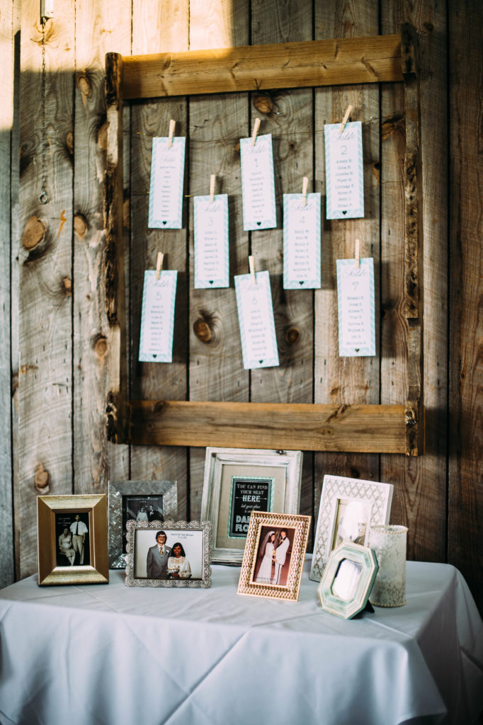 rustic vintage wedding decor